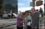 Lorna Gold, Jean Saldanha, Cliona Sharkey Y Bernd Nilles, de Trocaire y CIDSE, "Encendiendo la llama" ante la sede de las Naciones Unidas en Nueva York (septiembre 2013)