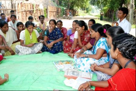 Grupos de capacitación de la mujer. Foto:Victor Dass en India/Manos Unidas