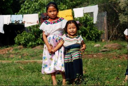 Niñas indígenas mexicanas en Chiapas. Foto:M. Eugenia Díaz