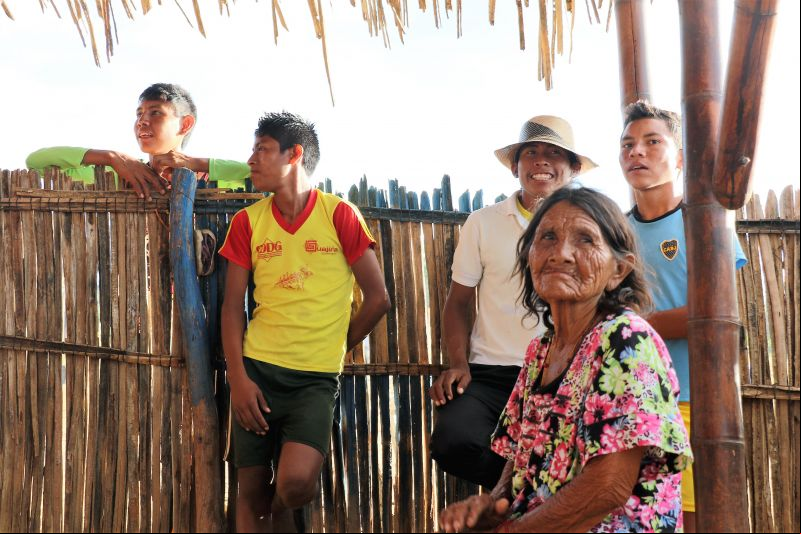 Vecinos de la Comunidad del 20.