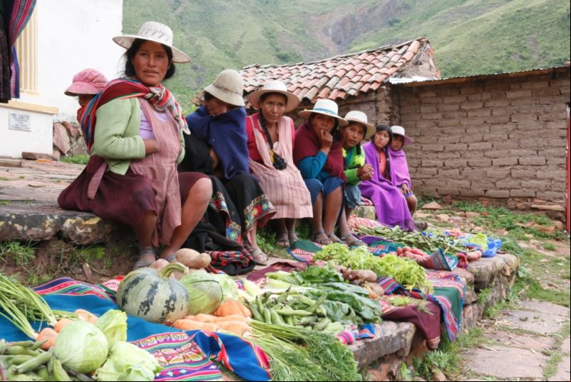 Manos Unidas considera inaceptable el hambre en el mundo-Mujeres en Bolivia- Manos Unidas- Foto Ana Pérez