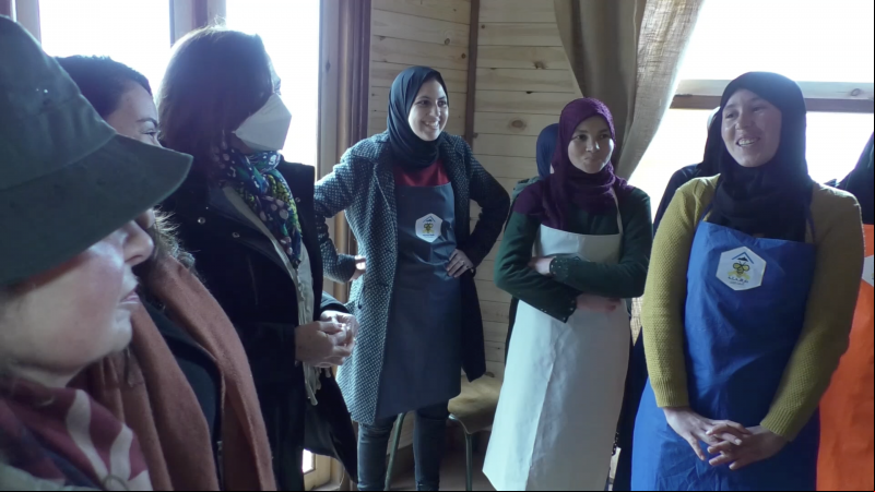 Visita a "La Casa de las Abejas", fotografía de Manos Unidas y ATED