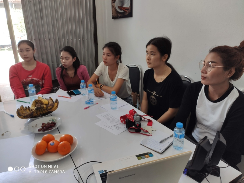 Un grupo de mujeres en formación contra la trata en Vientianne (Laos). Foto de Manos Unidas