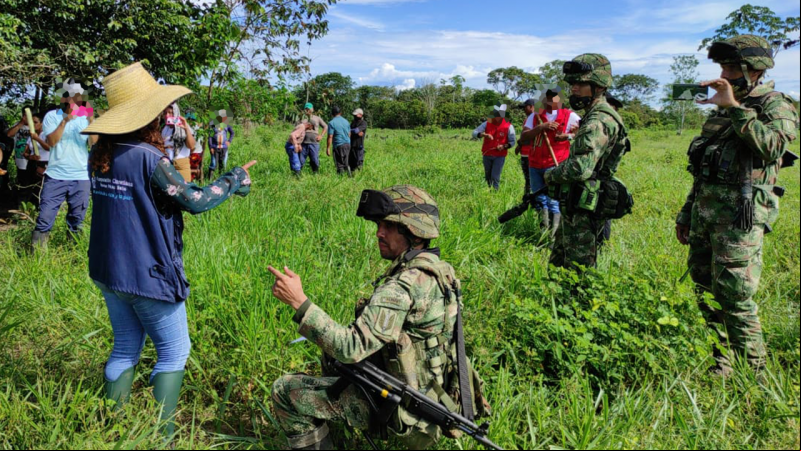 Diálogo entre activistas sociales y el ejército colombiano