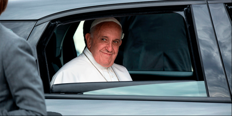 Adiós al Papa de las periferias. Fotografía: Wikimedia Commons