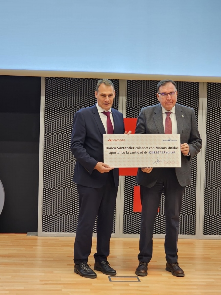 El consejero delegado del Santander y el vicepresidente de Manos Unidas 