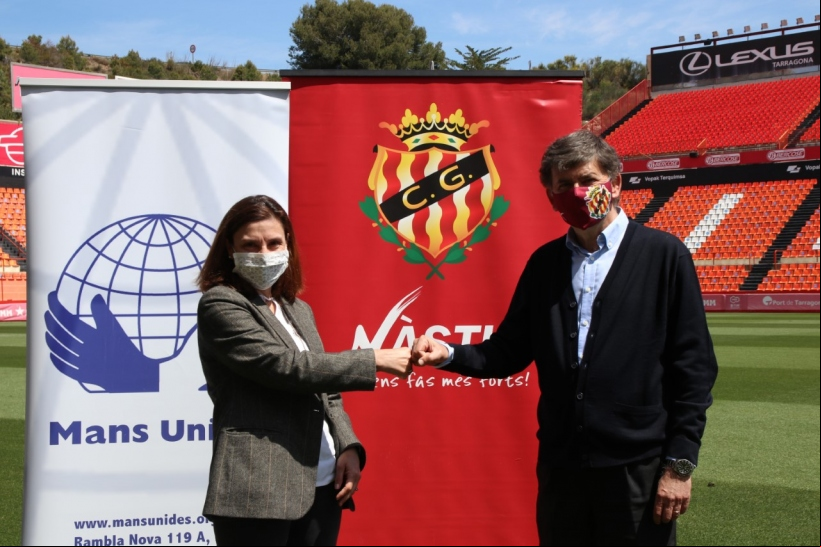 Firma convenio Nàstic y Manos Unidas