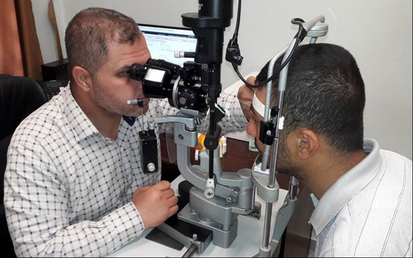 Ahmed en su revisión médica Foto CNEWA Pontifical Mission