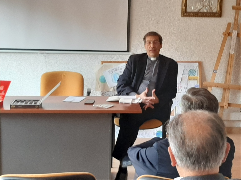 Charla de nuestro consiliario en los Lunes de Formación