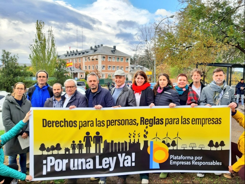 Más de 100 organizaciones exigen al Gobierno cumplir su compromiso de aprobar la ley española de Debida Diligencia.