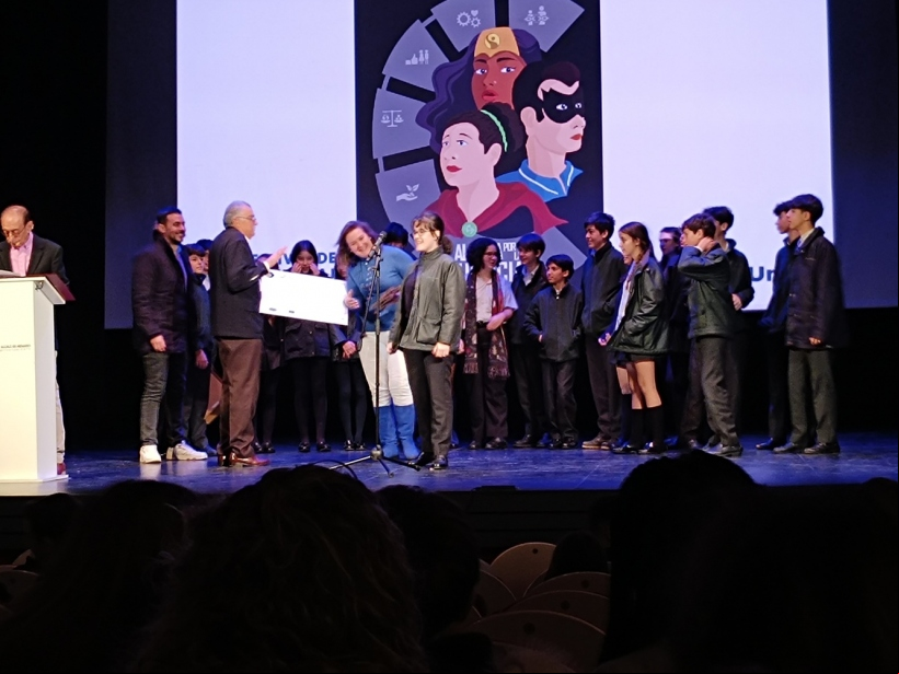 Entrega al colegio San Patricio El Soto de Madrid del 2º premio del Festival de Clipmetrajes de MU en la Comunidad de Madrid