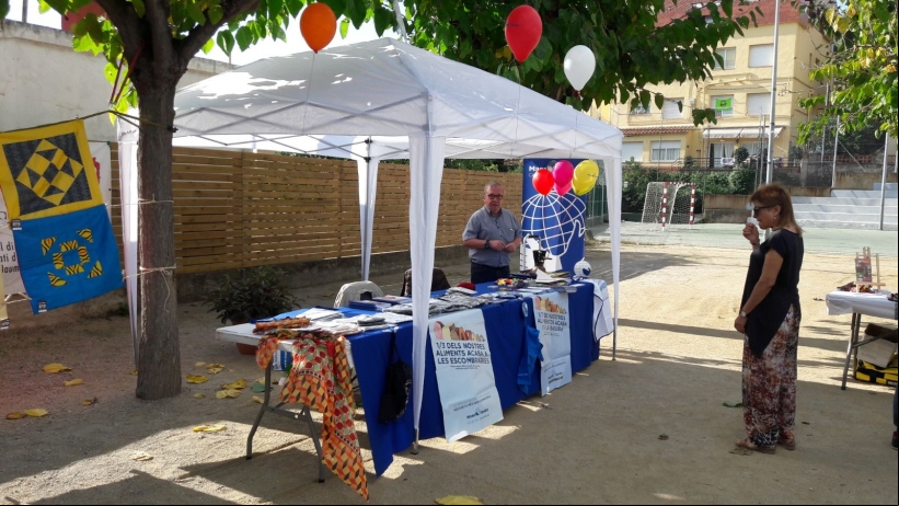 Manos Unidas participa en la Feria Solidaria de Premià de Dalt