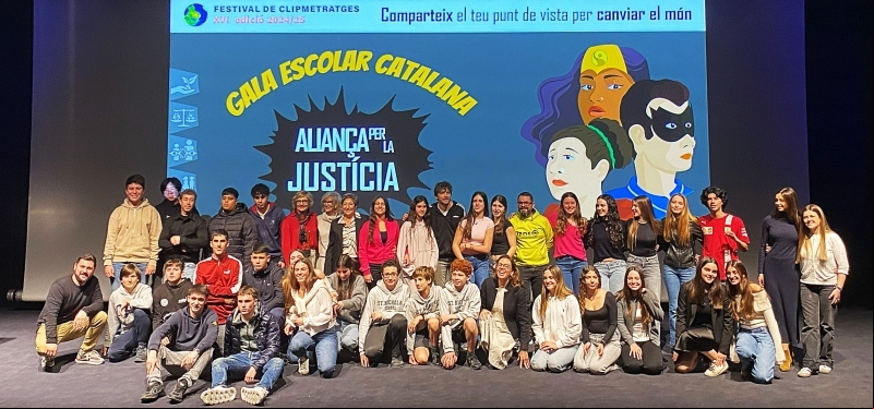 Foto con todos los ganadores de los Clipmetrajes catalanes 2024-2025 | Imagen: Marta Pujol Castilla