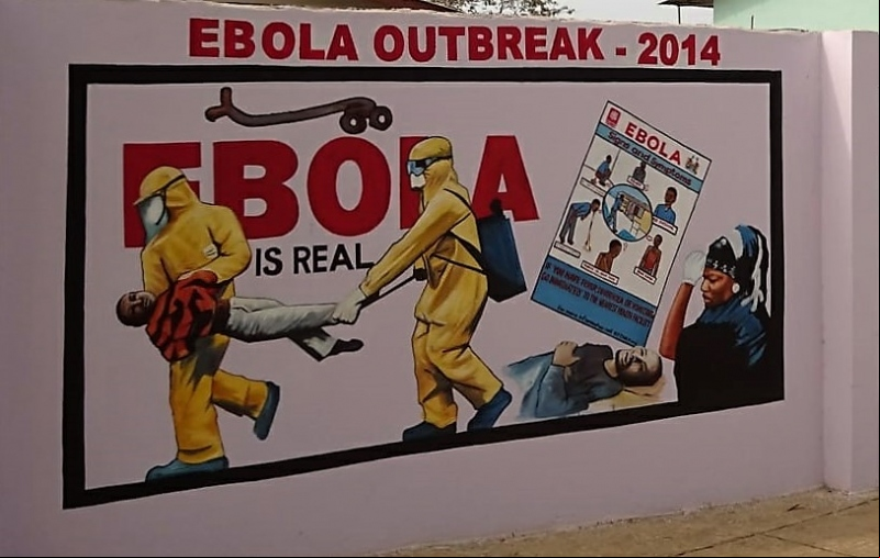 Sensibilización sobre el ébola en Sierra Leona. Foto Caritas Freetown/Manos Unidas