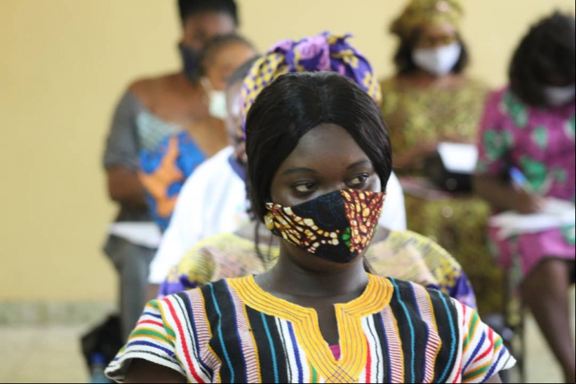 «El silencio cómplice» (Día Internacional de la Eliminación de la Violencia contra la Mujer 2020). Foto: Manos Unidas en Sierra Leona 