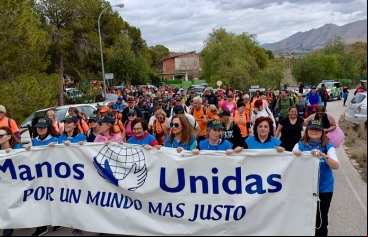 Gran Éxito de la marcha solidaria "Santomera camina con Manos Unidas".
