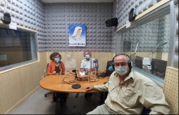 Programa Iglesia Viva de MU en Radio María