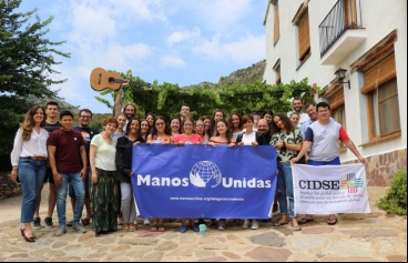 Foto de grupo de los participantes en el I Campamento Sostenible para Jóvenes de Manos Unidas. Foto. Manos Unidas