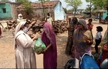 Coronavirus India: Entrega de kits de emergencia. Foro: Manos Unidas/ Servicios sociales de Sagar