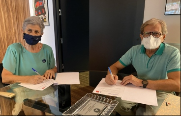 COAATIEMU y Manos Unidas firman un convenio de colaboración