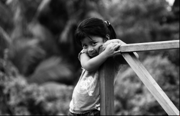 Niña en Guatemala (foto de Javier Fernández)