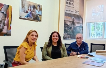 El Ayuntamiento de Murcia visita la sede de Manos Unidas para conocer la Memoria 2023