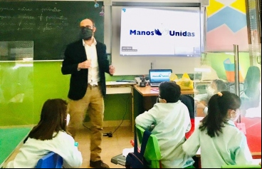 Taller de sensibilización de Manos Unidas en el colegio Santo Domingo de Madrid