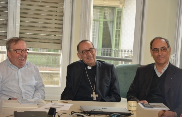 Visita del Arzobispo de Barcelona a Mans Unides Barcelona